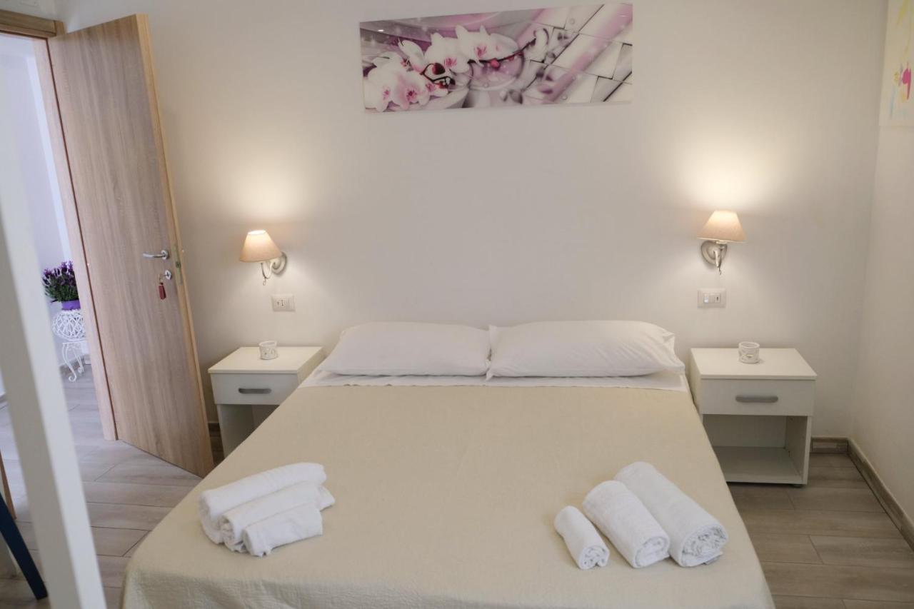Camere Dieci Maggio Понца Екстер'єр фото