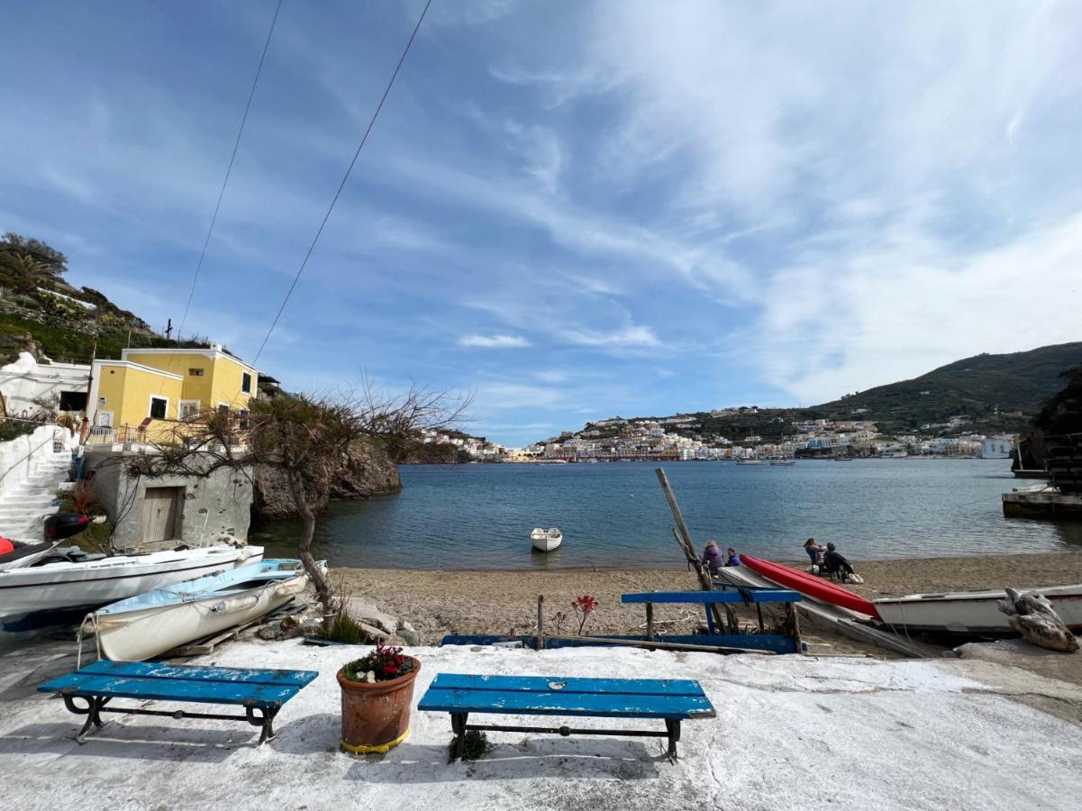 Camere Dieci Maggio Понца Екстер'єр фото